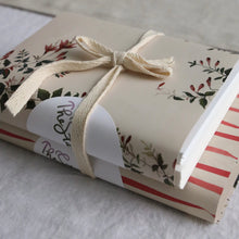 Load image into Gallery viewer, Assorted Wrapping Paper (5 sheets)